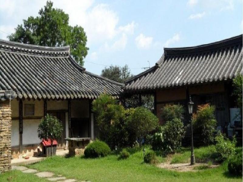 Hotel Goseong Choi Pilgan'S Old House Zewnętrze zdjęcie