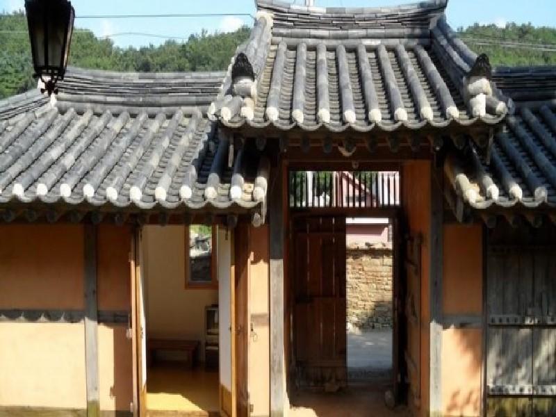 Hotel Goseong Choi Pilgan'S Old House Zewnętrze zdjęcie